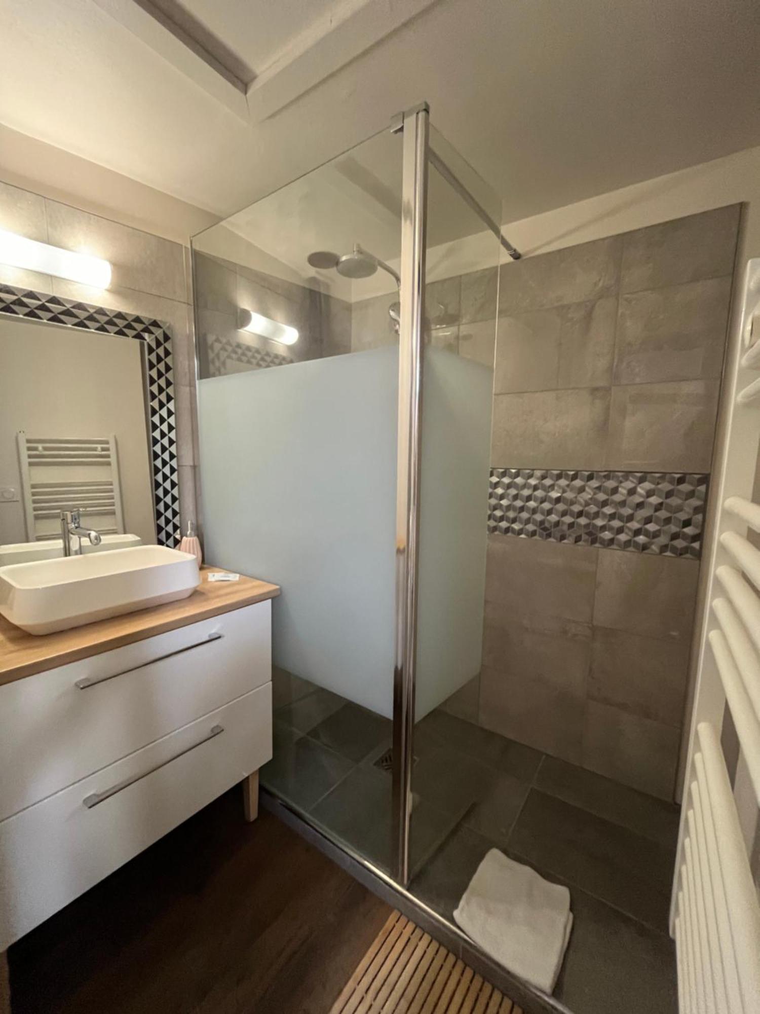 Entre Charme & Authenticite En Hypercentre De Apartment